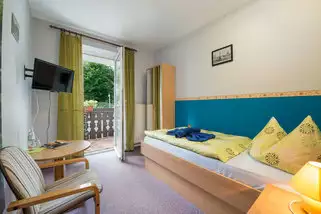 Gruppenferienhaus-Hotel-Pension-Dressel__t12566e.webp