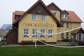 ADS-Schullandheim-Uwe-Jens-Lornsen-Eckernfoerder-Bucht-nur-gesamtes-Haus-buchbar__t273c.jpg