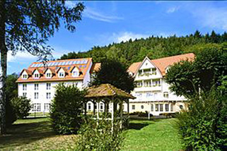 Christliche-Gaestehaeuser-Monbachtal-mit-Feriendorf-__t2125b.jpg