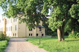 Ferienhaus-Schloss-Poggelow-DMV400-__t12286b.jpg