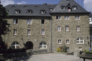 Jugendherberge-Burg-Monschau__t3834b.jpg