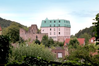 Jugendherberge-Burg-Rabeneck-Pforzheim__t3881b.jpg