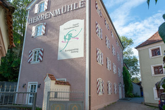 Jugenduebernachtungshaus-Herrenmuehle__t7851b.jpg