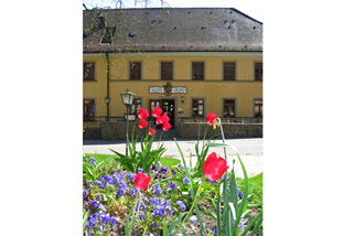 KlosterGasthof-Maria-Bildhausen-Gruppenunterkunft-fuer-Menschen-mit-Behinderungen__t12217b.jpg