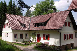 Naturfreundehaus-Naturkolleg-Hirzwald__t4439b.jpg