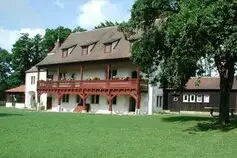 Katholisches-Jugendhaus-Schloss-Einsiedel__t2174.webp