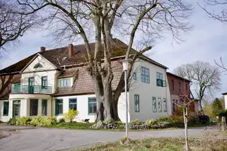 Gutshaus-Gross-Schoenfeld__t15242g.webp