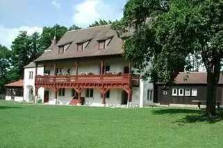 Katholisches-Jugendhaus-Schloss-Einsiedel__t2174.webp
