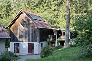 NaturFreundeHaus-Hirzwald-Zentrum-fuer-Demokratiefoerderung-und-Umweltbildung-e-V-__t4439e.webp