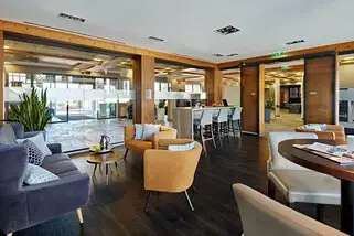 Nuerburgring-Motorsport-Hotel__t12737d.webp